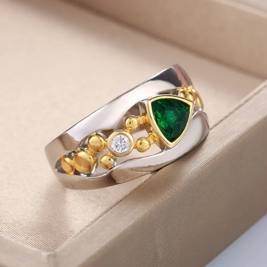 Vintage Elegant Green Crystal Ring