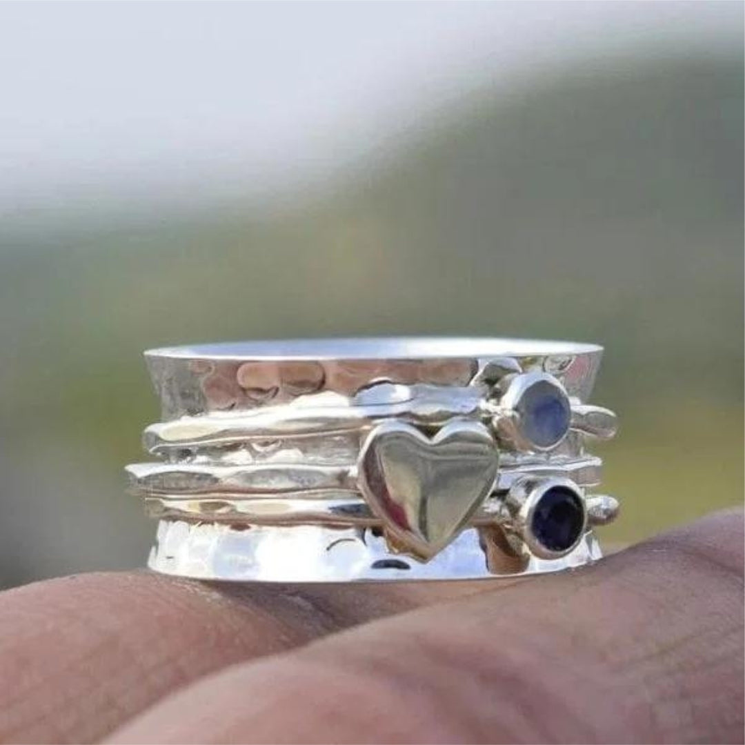 Elegant Rotating Heart Ring