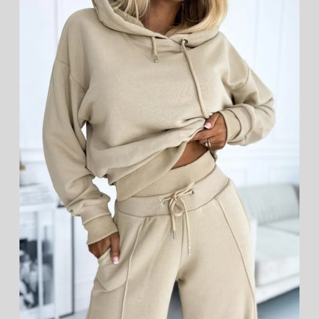 Antonia | Women’s Hoodie and Pants Set | Casual Comfort