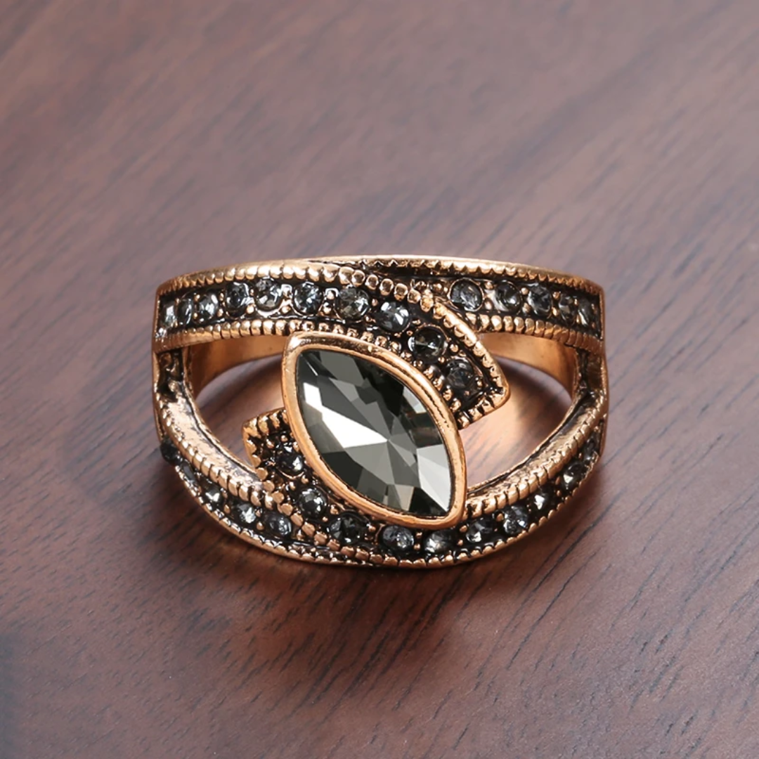 Sophisticated Elegant Black Crystal Ring