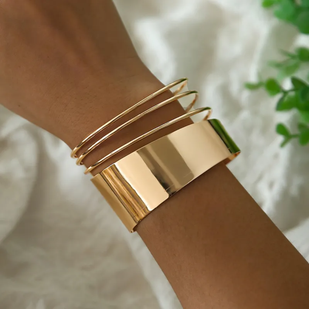 Timeless Classic Gold Bracelet