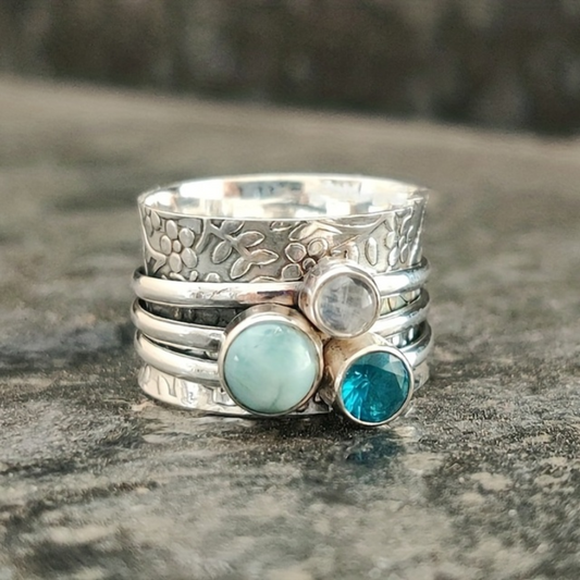 Vintage Elegant Blue Gemstone Ring