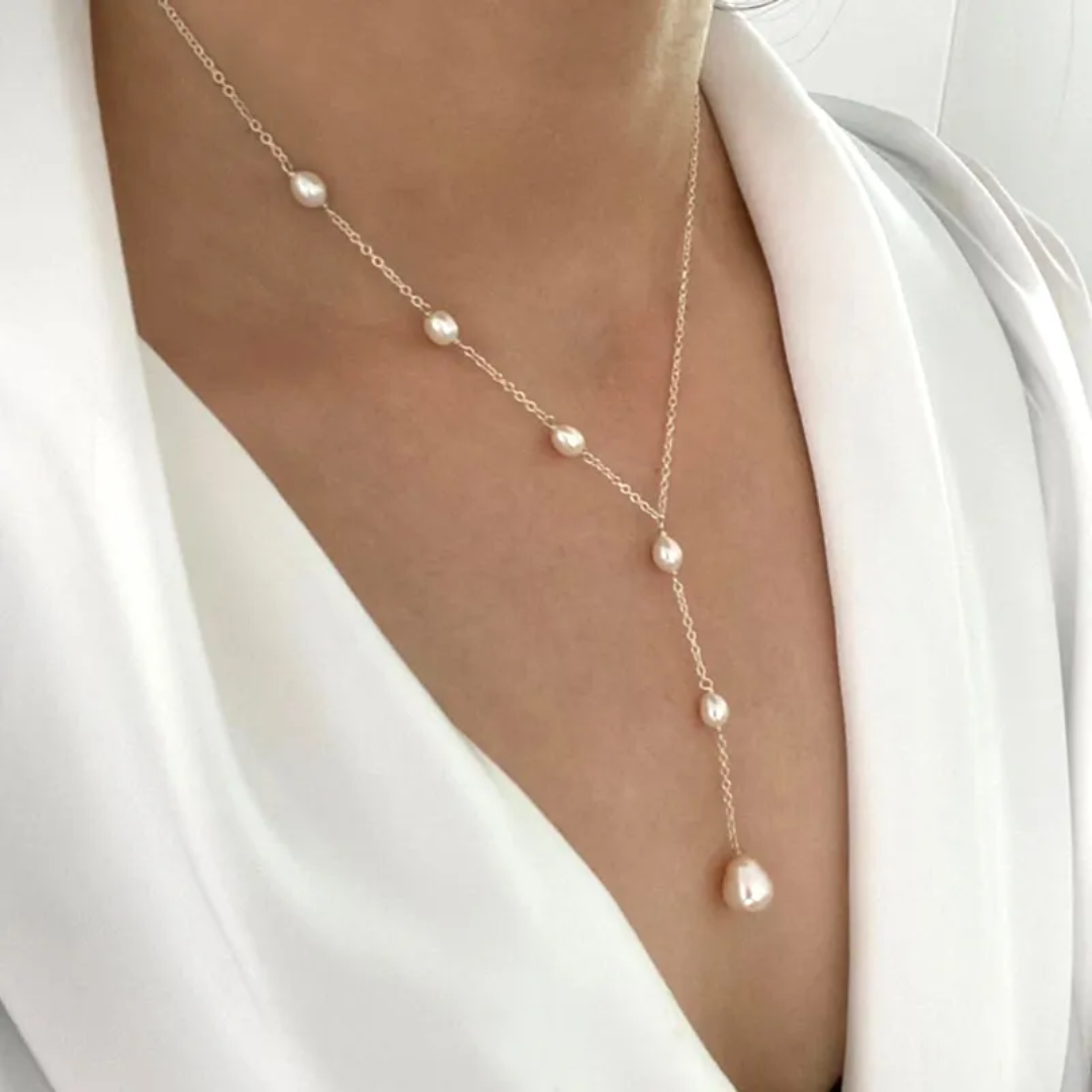 Elegant Vintage Pearl Necklace