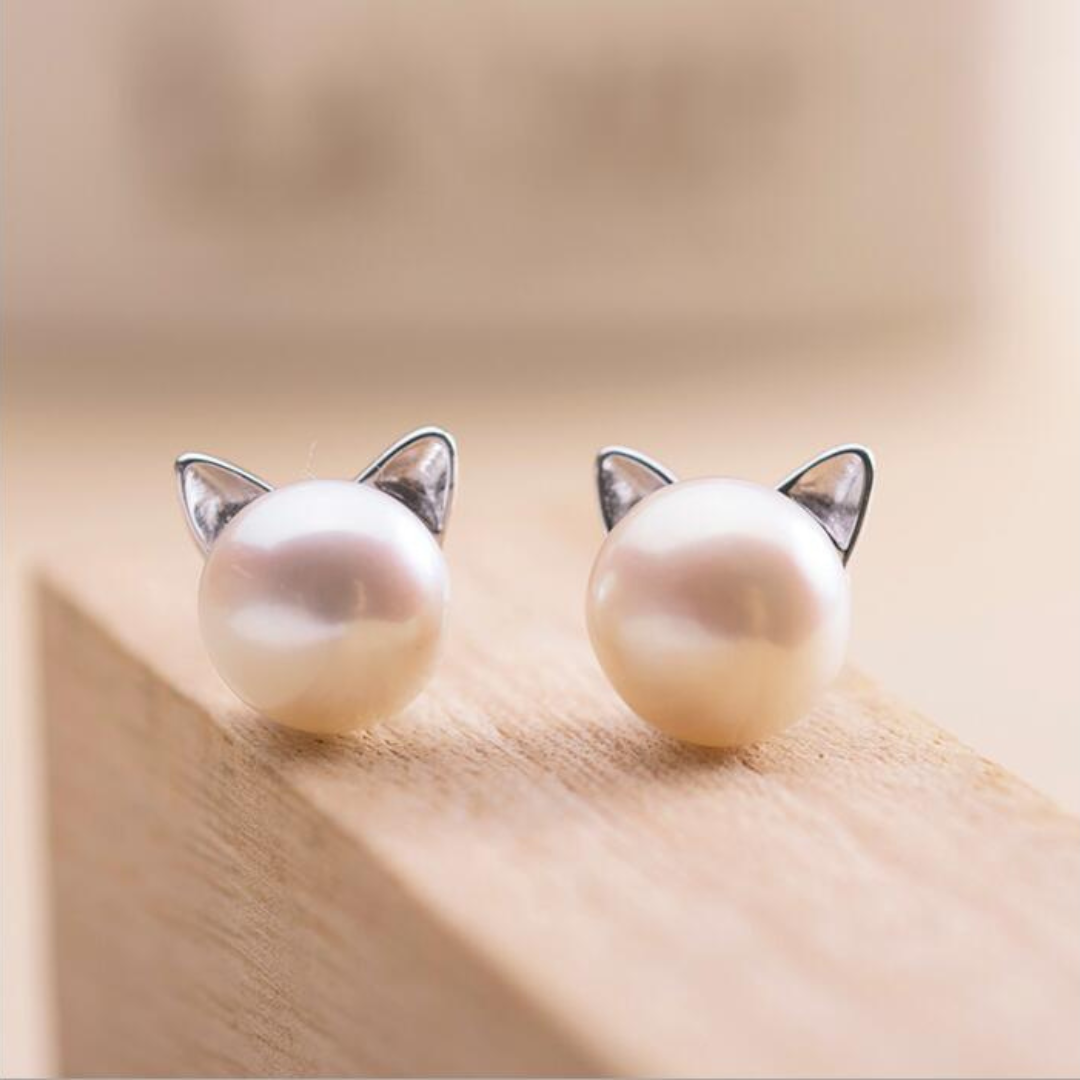 Charming Pearl Kitten Earrings